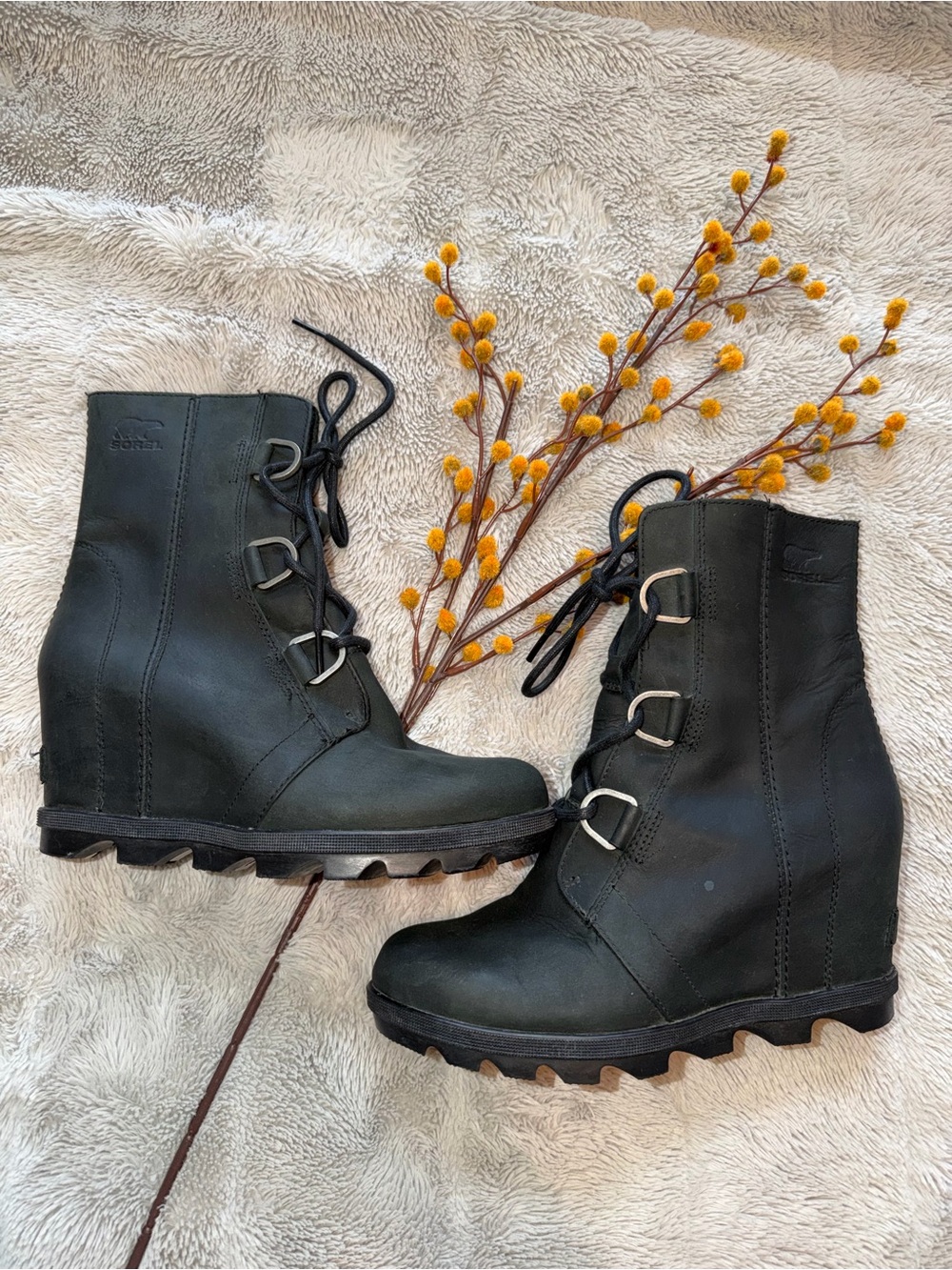 Sorel Black Lace-Up Wedge Ankle Boots